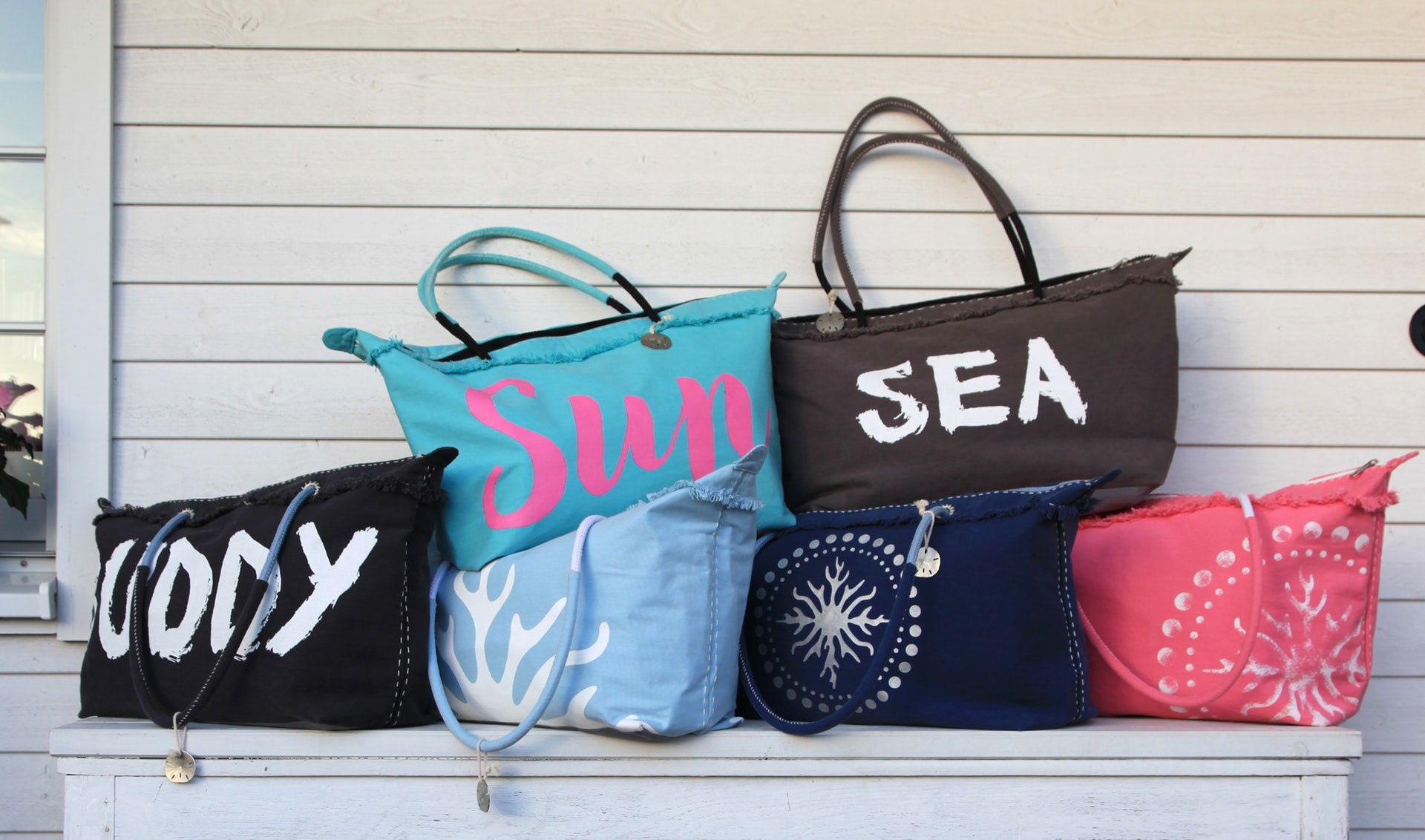Guide To Different Types of Tote Bags