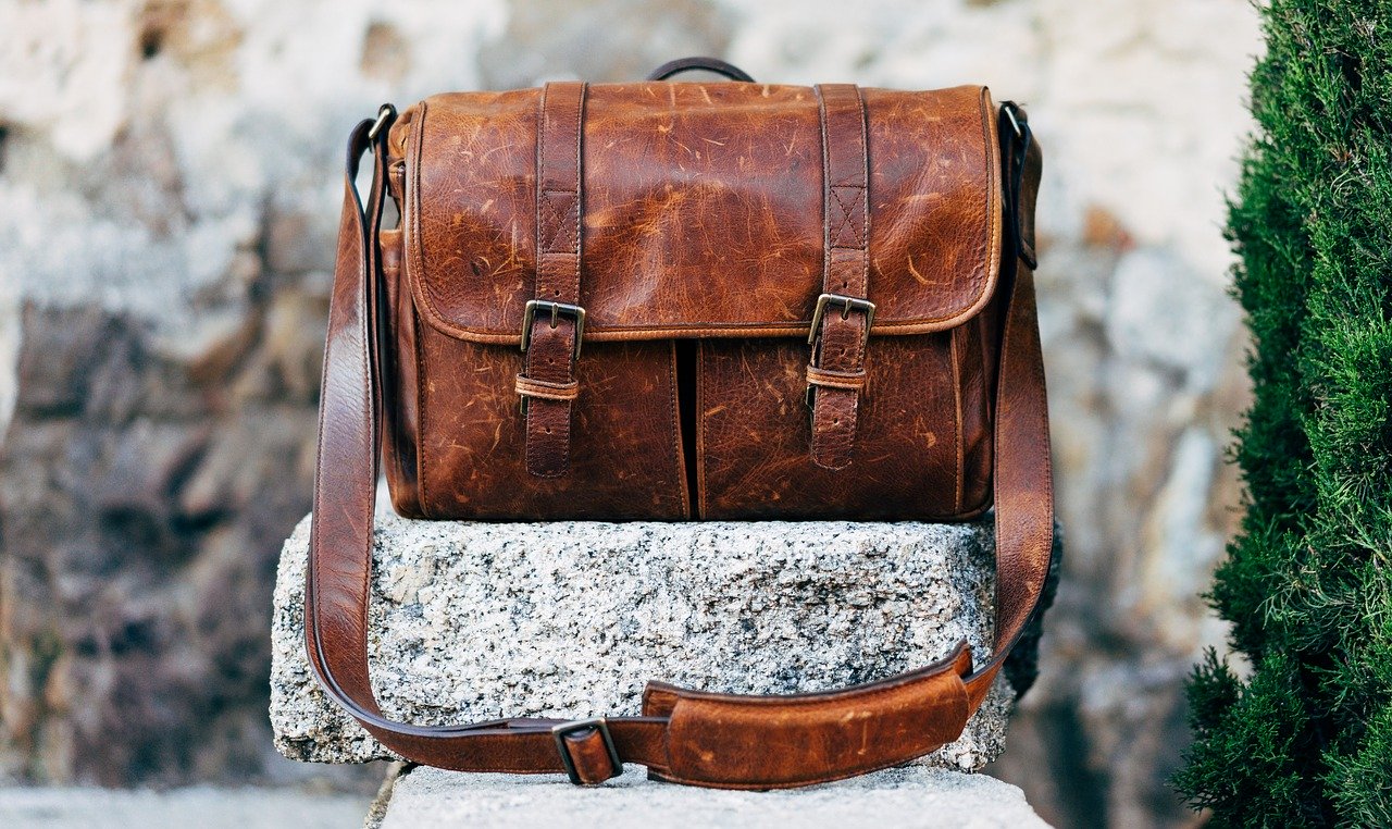 A Guide for Stylish Messenger Bags